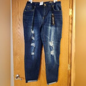 NWT ASHLEY'S STEWART Cuffed Distressed Skinny Stretch Jeans Size 18